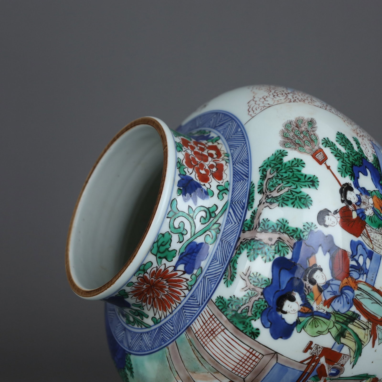 A Exquisite Doucai Figures Pattern Jar - 4