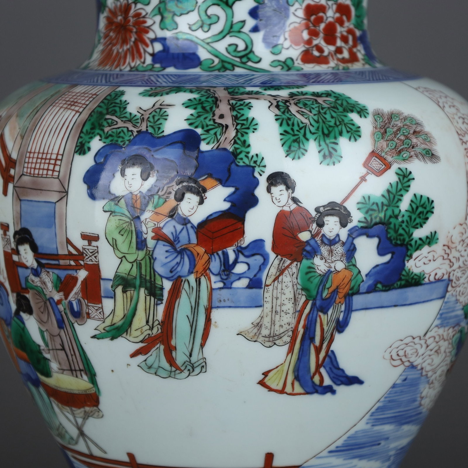 A Exquisite Doucai Figures Pattern Jar - 7