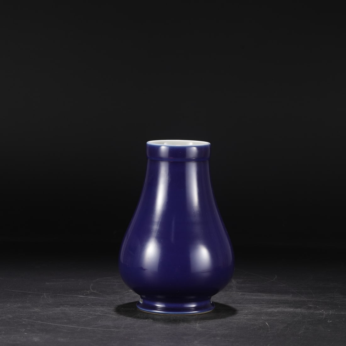 A Exquisite Ji Blue Glazed String Pattern Vase - 2
