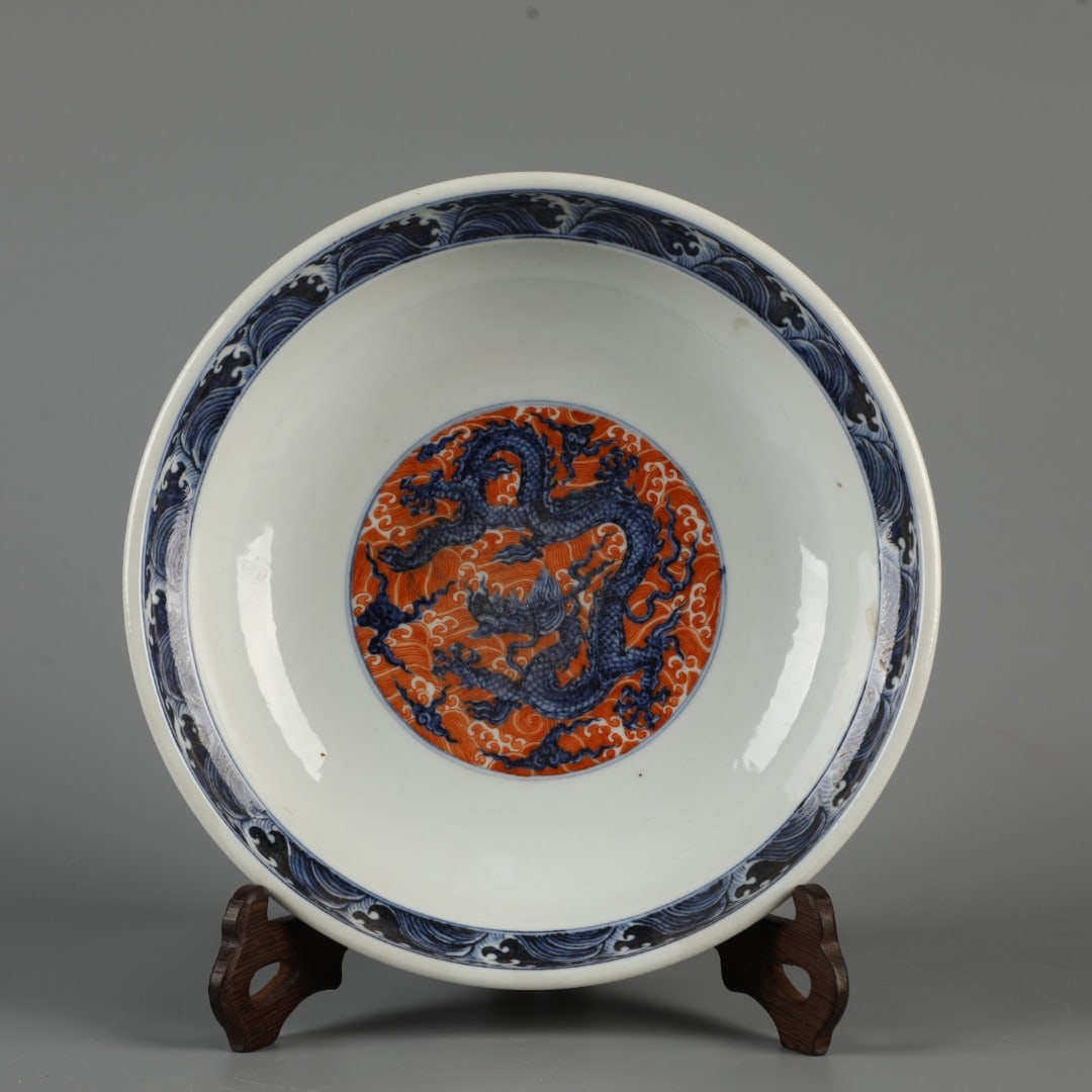 A Exquisite Blue and White Dragon Pattern Plate: A Exquisite Blue and White Dragon Pattern Plate,Ming Dynasty, China,Xuande Six-character Mark,Size:3.1inx10.6in