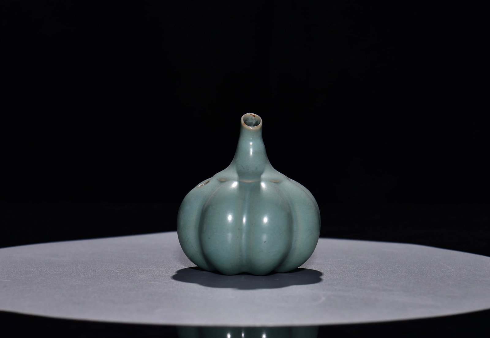 A Exquisite Ru yao Sky Blue Glazed Water Pot: A Exquisite Ru yao Sky Blue Glazed Water Pot,Song Dynasty, China,Size:3.5inx3.3in 汝窑天青釉水滴