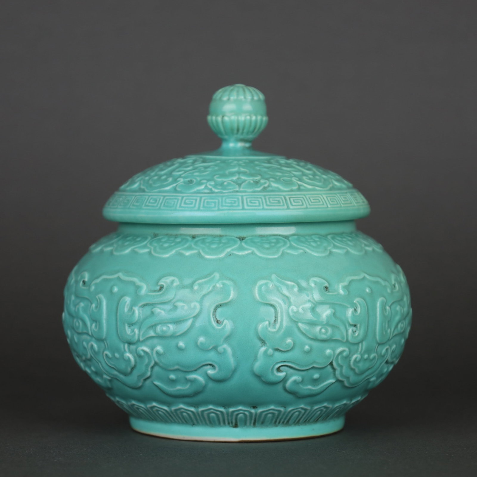 A Exquisite Turquoise-Glazed Beast-Face Pattern Jar - 2
