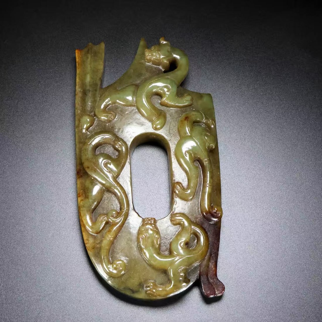 A Exquisite Hotan Jade Dragon Pattern Pendant: A Exquisite Hotan Jade Dragon Pattern Pendant,Han Dynasty, China,Size:3.3inx0.9inx6.3in,Weight:455g 和田玉龙纹佩,中国汉代