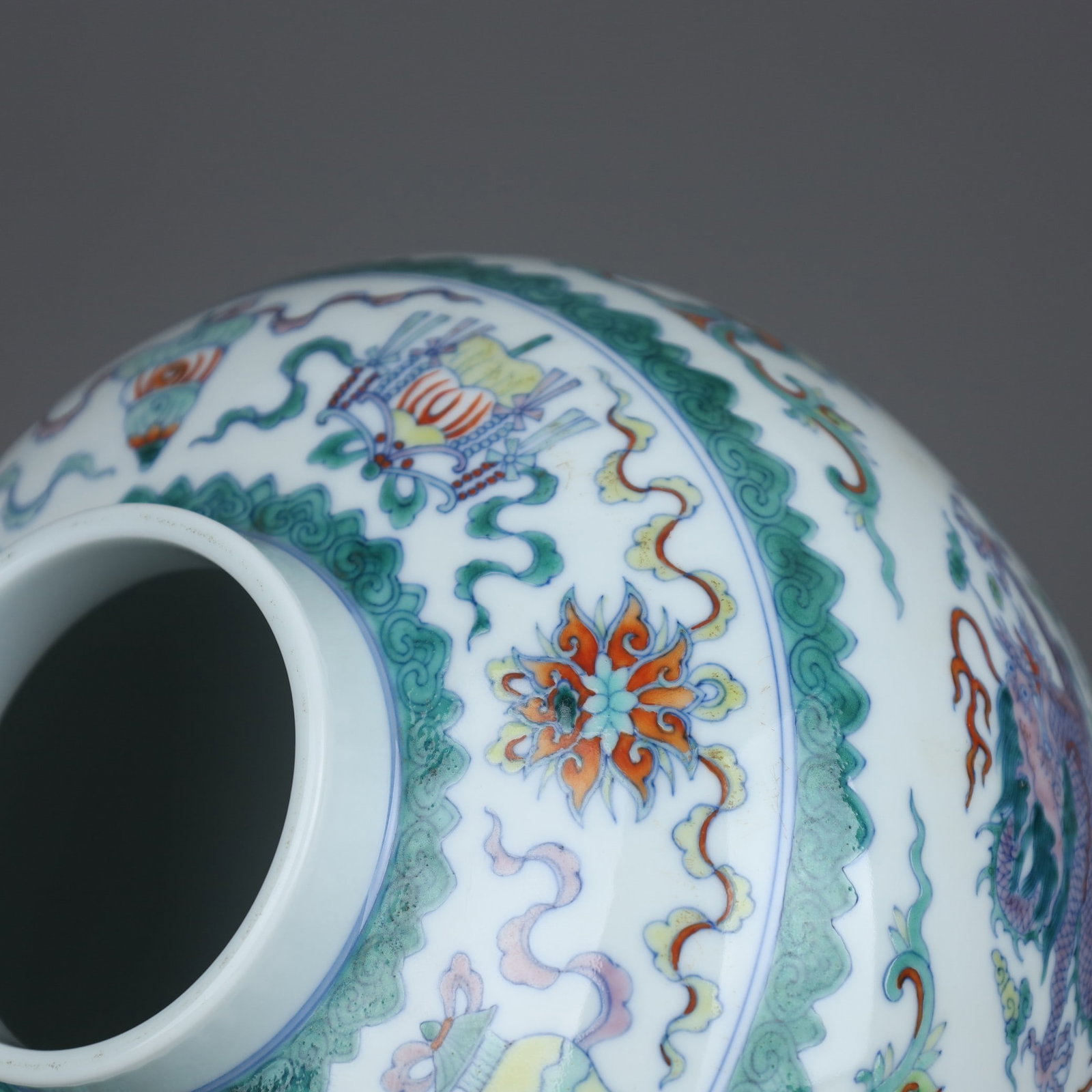 A Exquisite Doucai Dragon Pattern Jar - 5