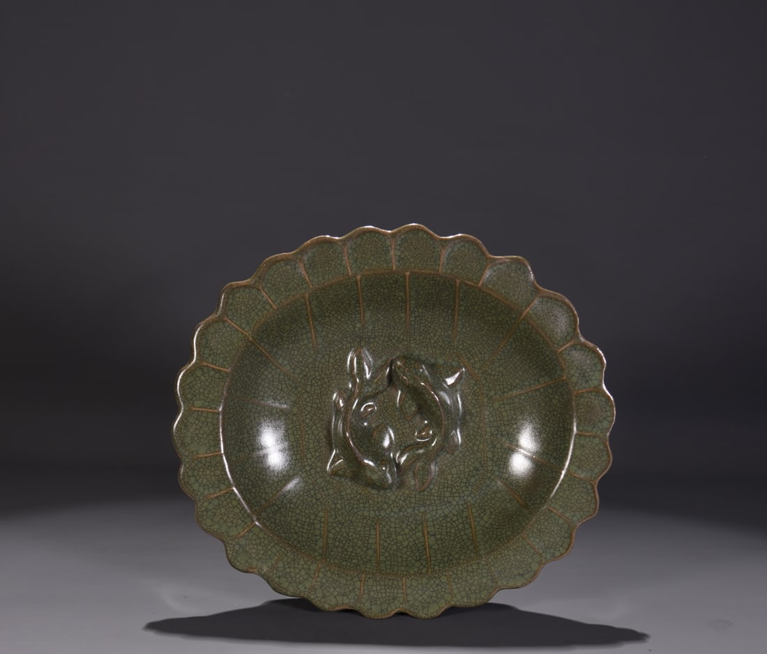 A Exquisite Ru yao Sky Blue Glazed Brush Washer: A Exquisite Ru yao Sky Blue Glazed Brush Washer,Song Dynasty, China,Size:8.3inx1.4in 汝窑天青釉水洗