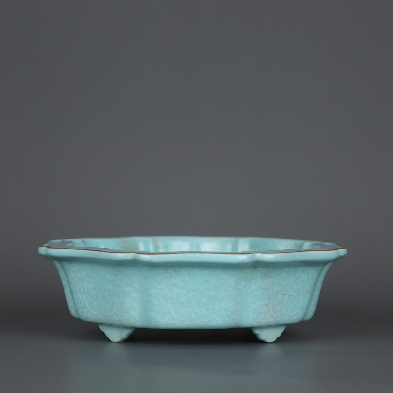 A Exquisite Turquoise-Glazed Lotus Pattern Plate: A Exquisite Turquoise-Glazed Lotus Pattern Plate,Qing Dynasty, China,With Mark,Size:2.1inx7.2in