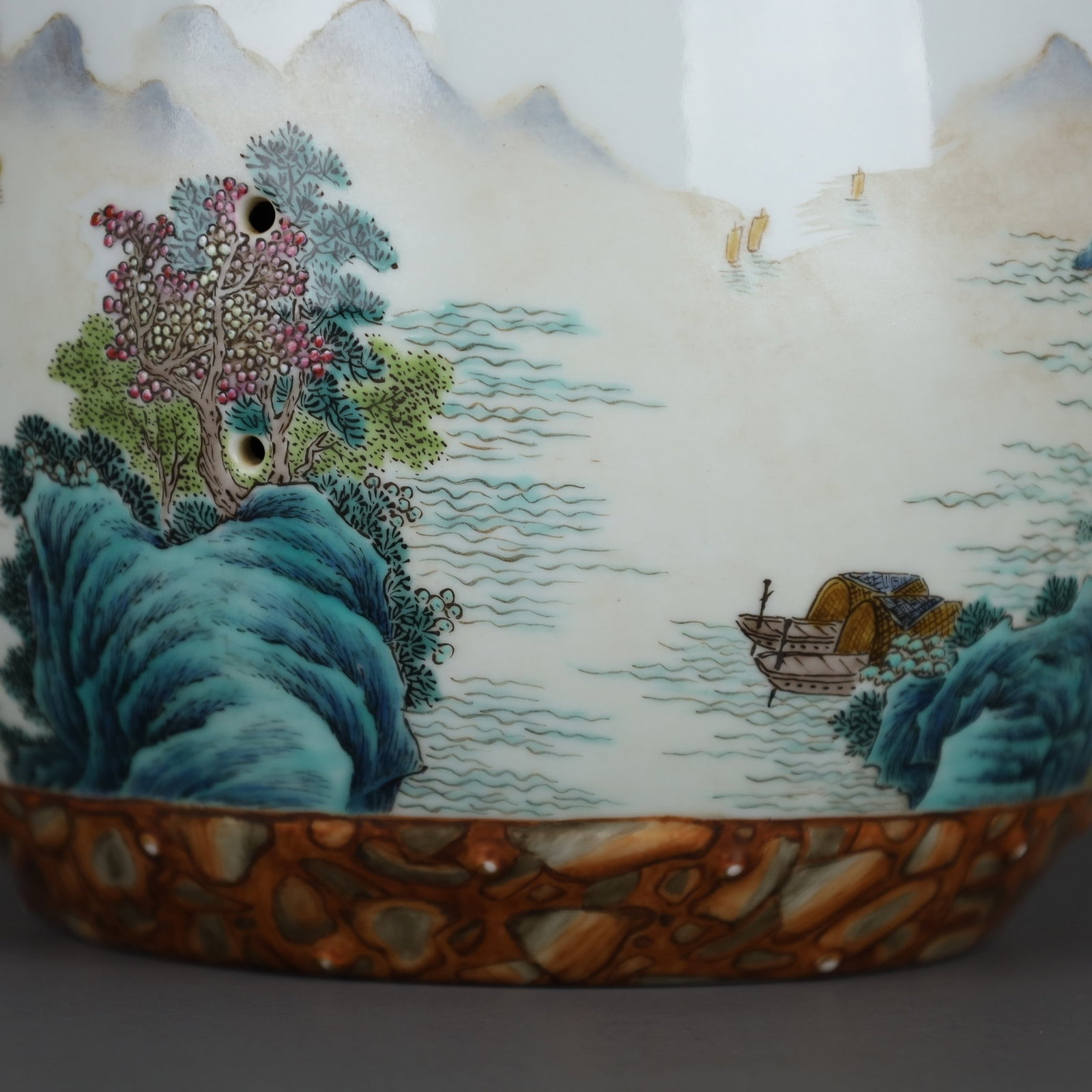 A Exquisite Stone Pattern Famille-Rose Landscape Pattern Stool - 8
