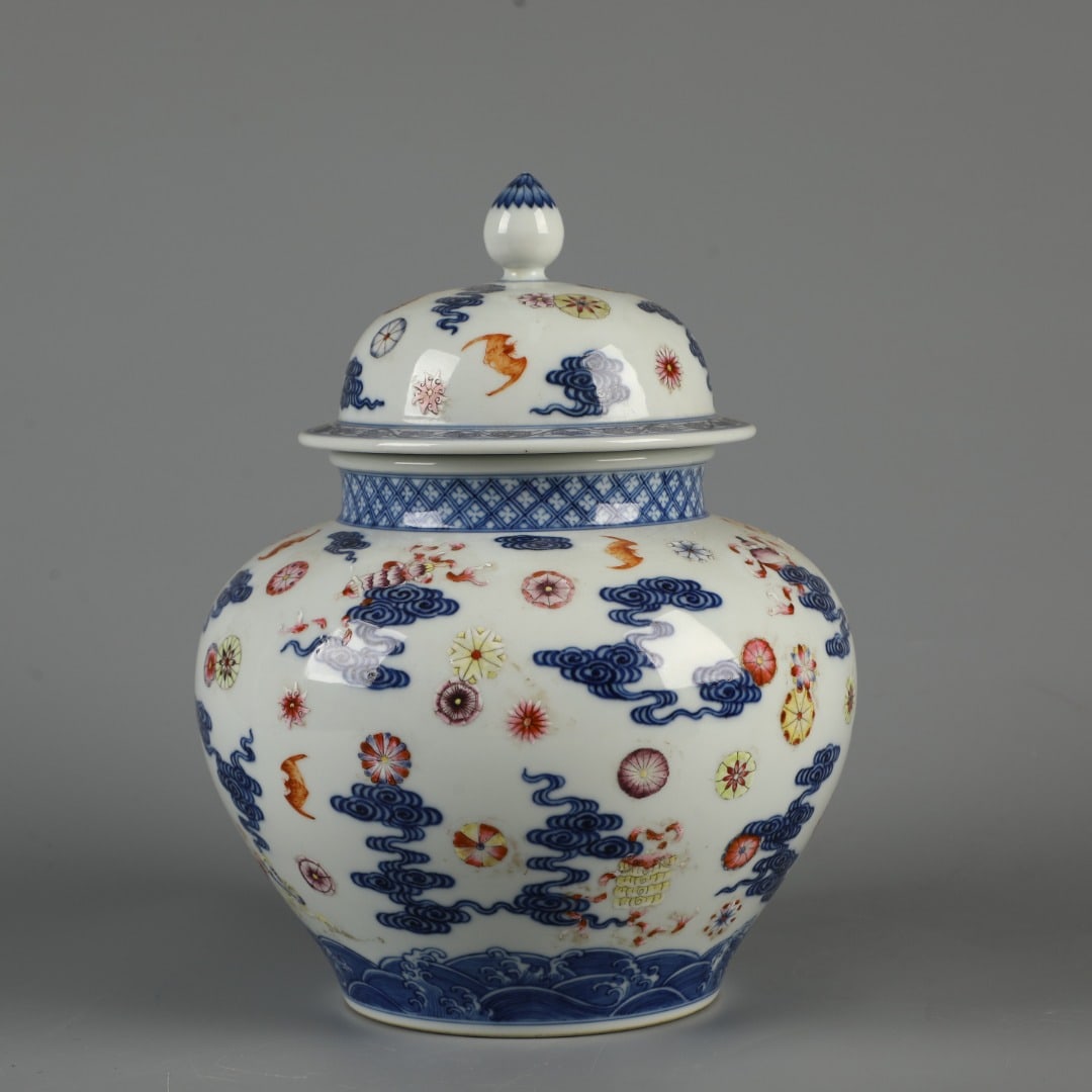 A Exquisite Blue and White Auspicious Cloud Pattern Jar - 5