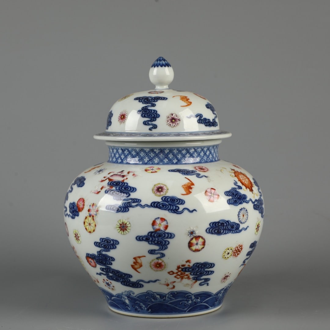 A Exquisite Blue and White Auspicious Cloud Pattern Jar - 7