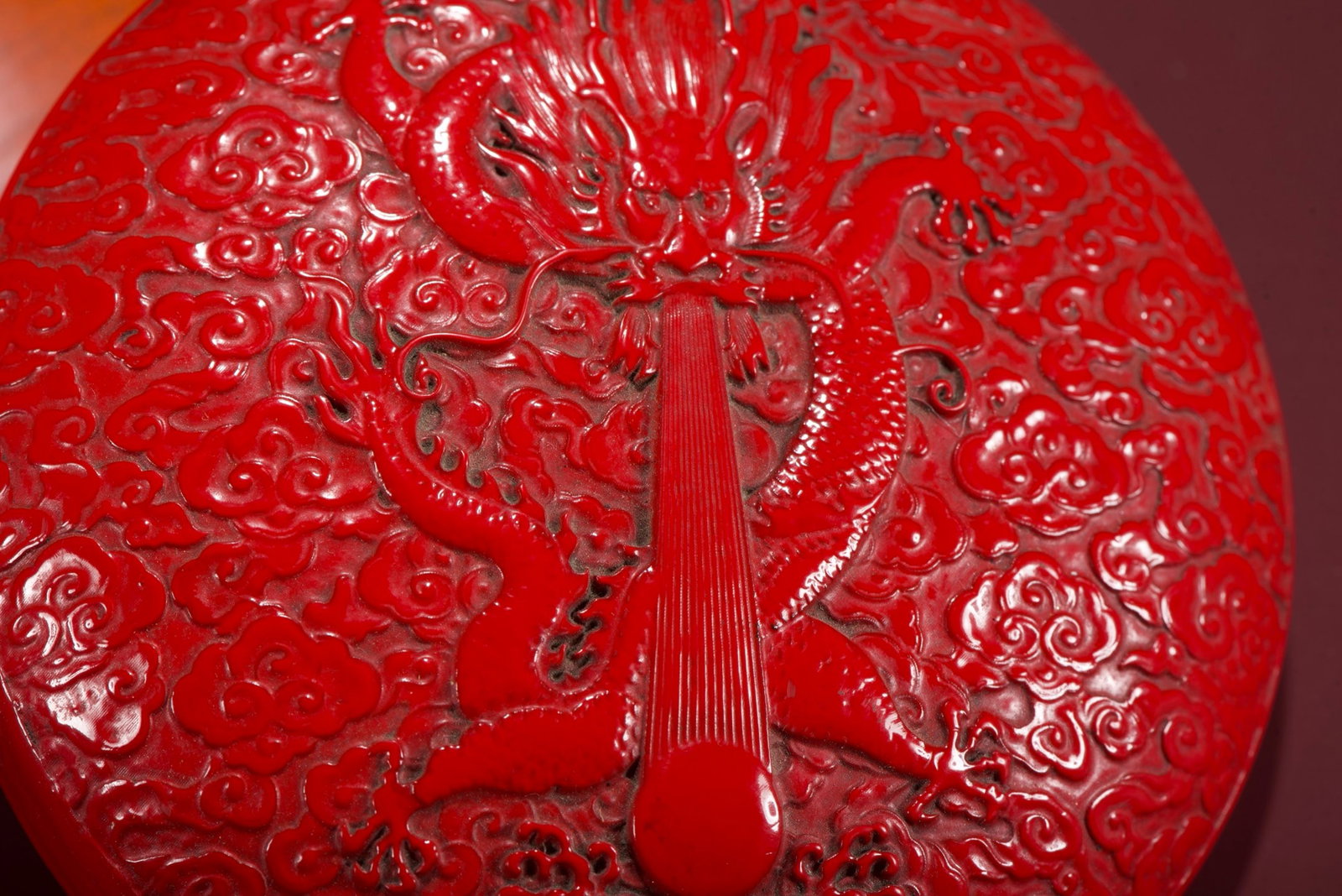 A Exquisite Carved Red Lacquer Dragon Pattern Box - 4
