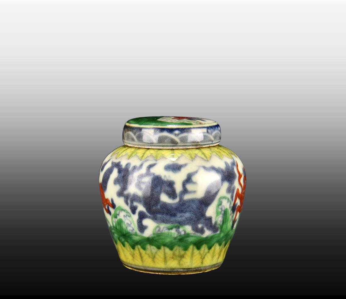 A Exquisite Doucai Horse Pattern Jar - 4