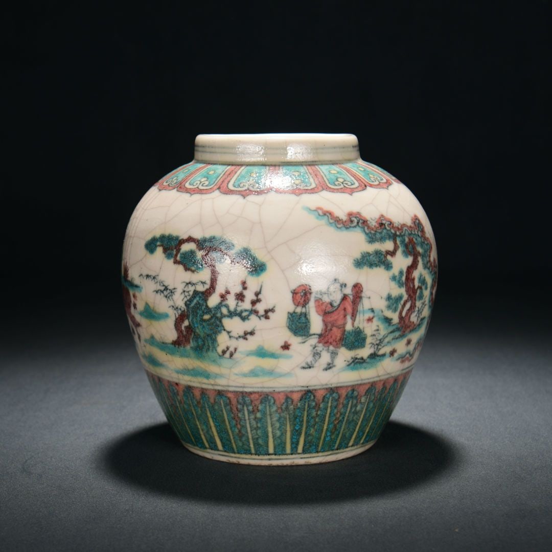 A Exquisite Wucai Figures Pattern Jar - 3