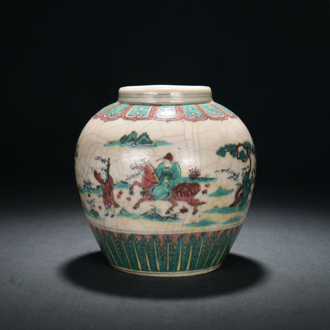 A Exquisite Wucai Figures Pattern Jar - 4