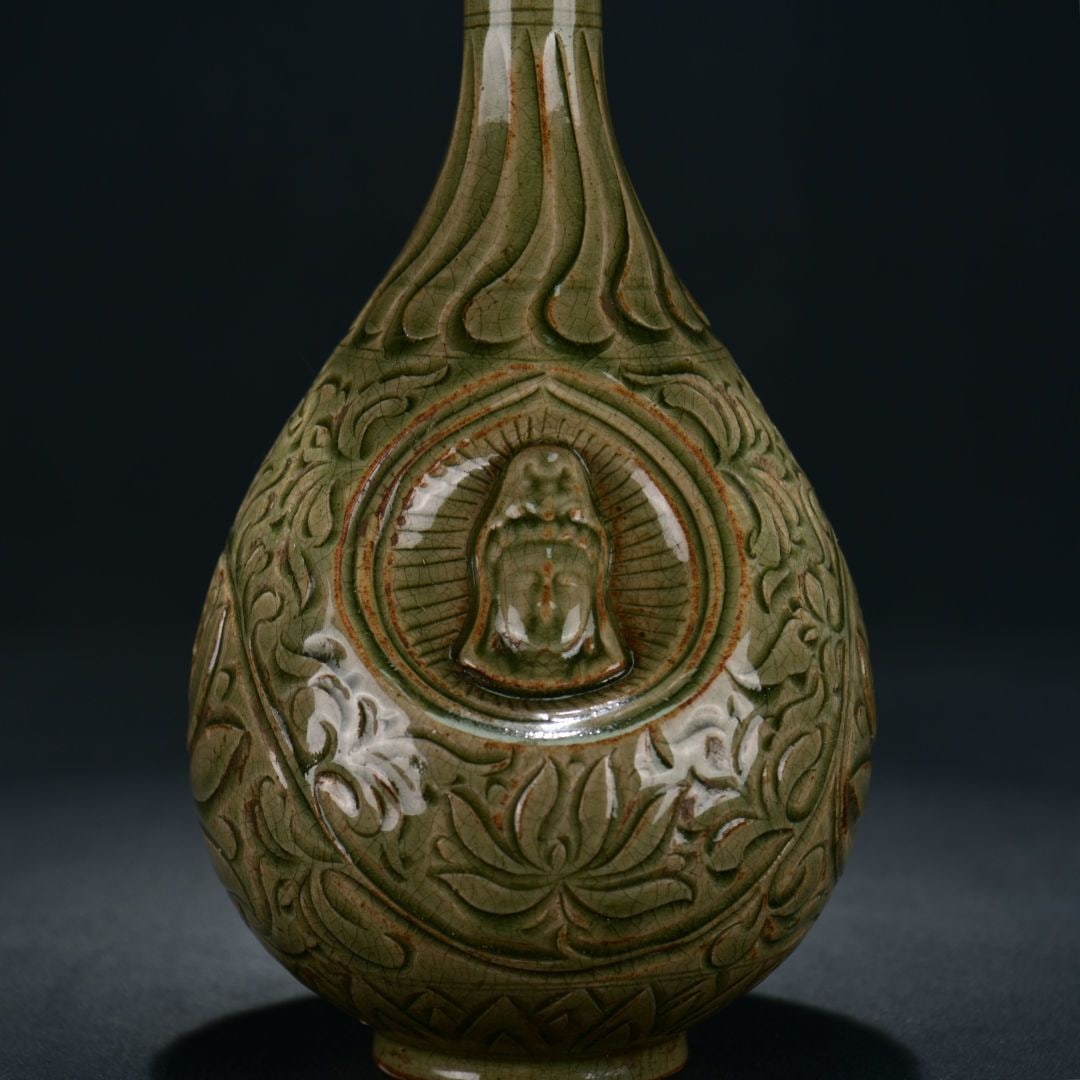 A Exquisite Celadon Glazed Lotus Pattern Vase - 6