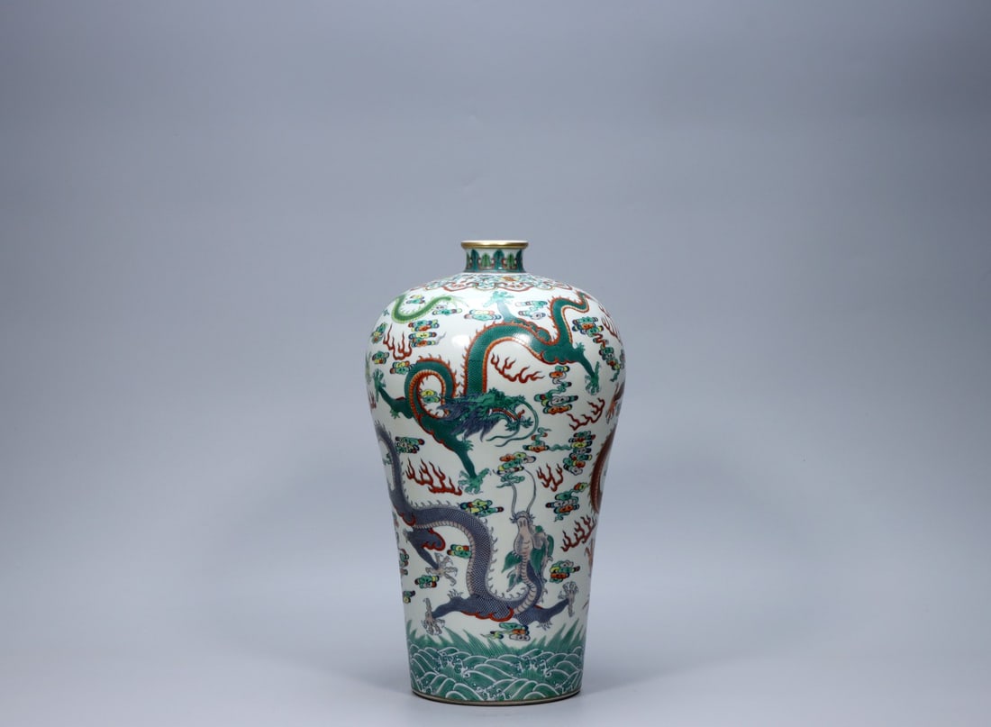 A Exquisite Doucai Dragon Pattern Vase - 2