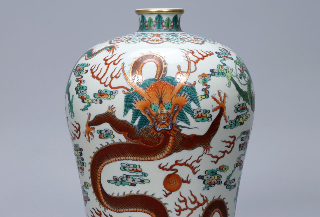 A Exquisite Doucai Dragon Pattern Vase - 4