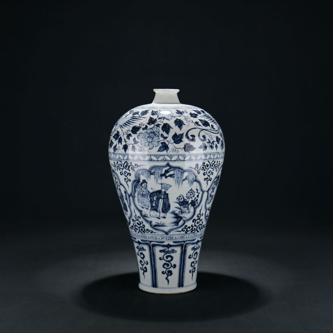A Exquisite Blue and White Figures Pattern Vase - 4