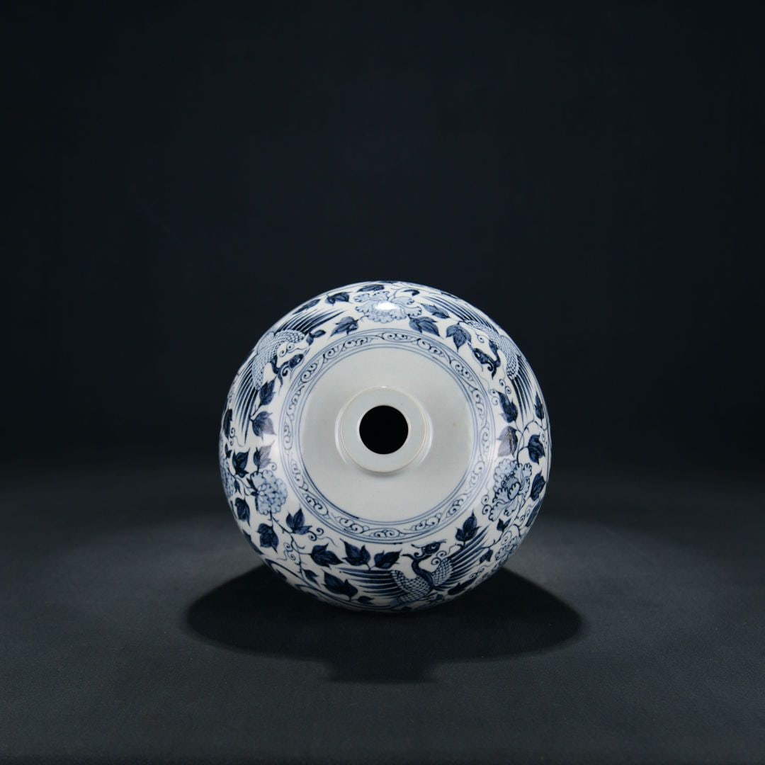 A Exquisite Blue and White Figures Pattern Vase - 8