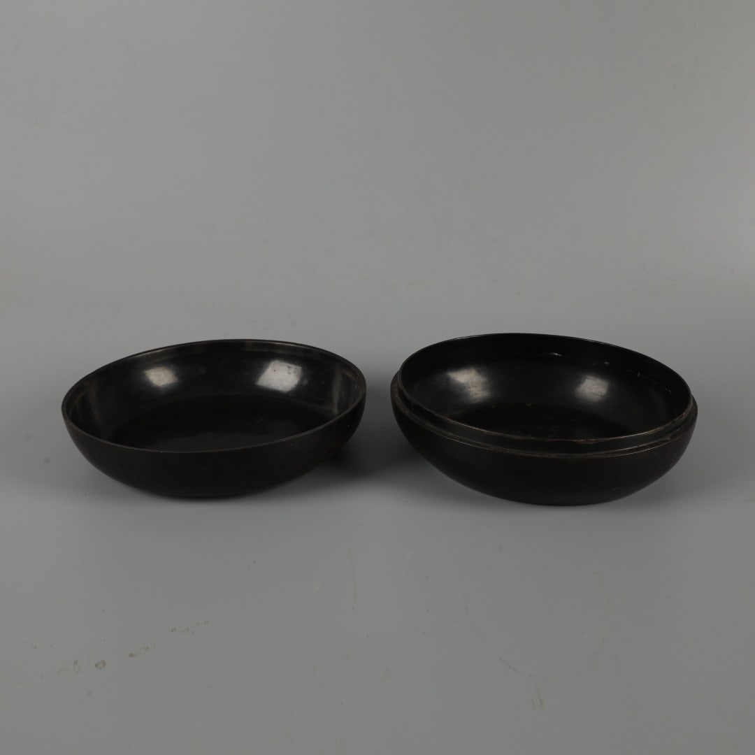 A Exquisite Black Lacquer Round Box - 6