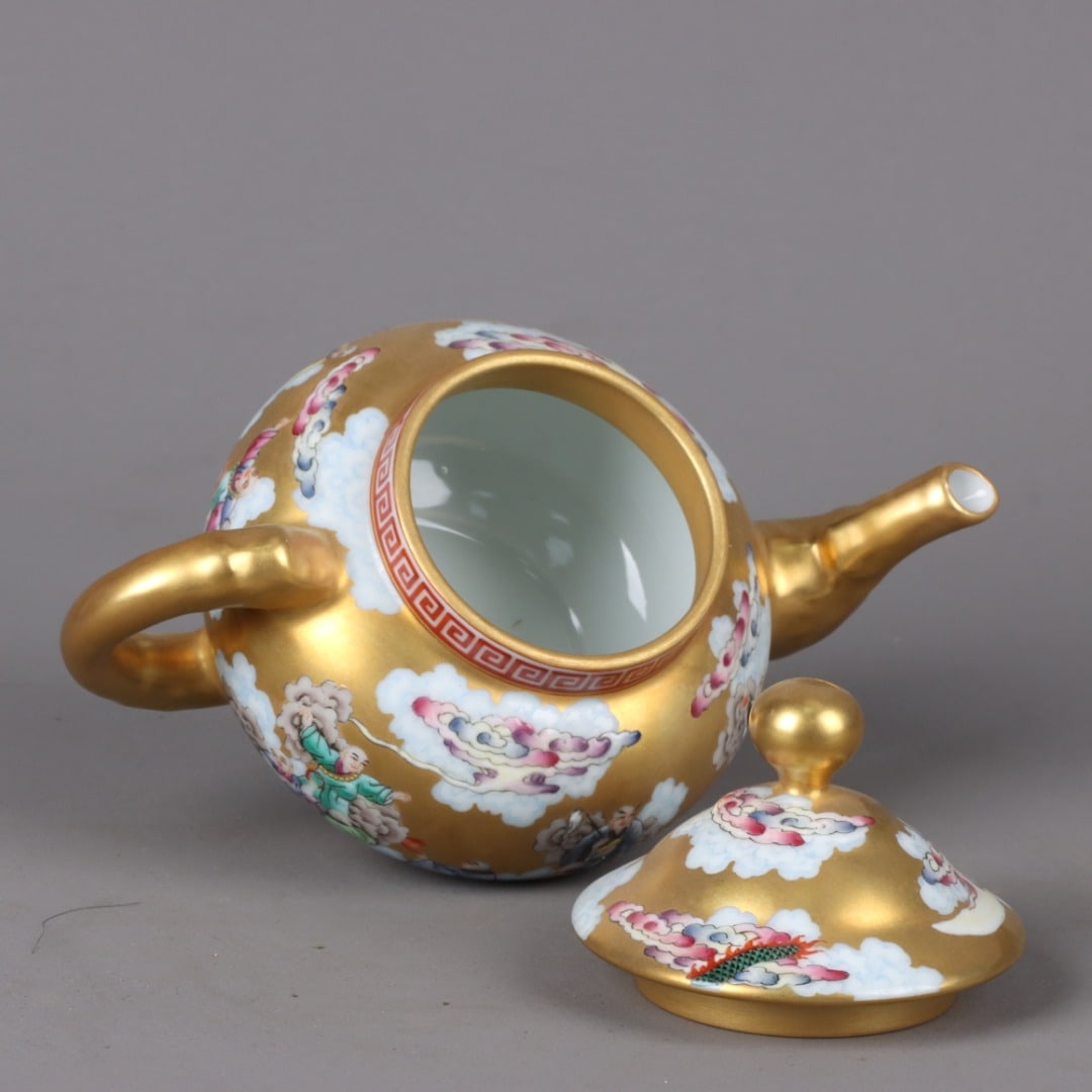 A Exquisite Enamel Gilt Arhat Pattern Pot - 8