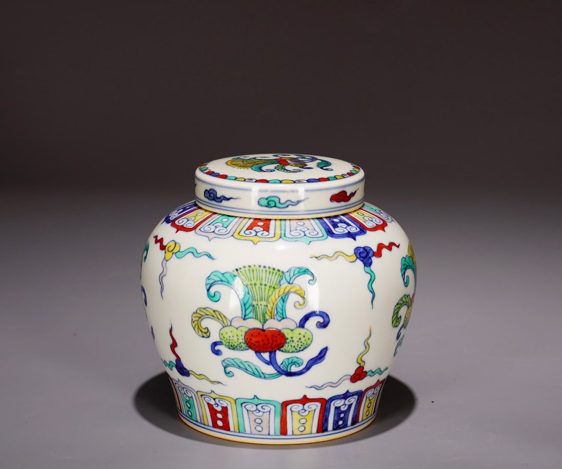 A Exquisite Doucai Ganoderma lucidum Pattern Jar - 6