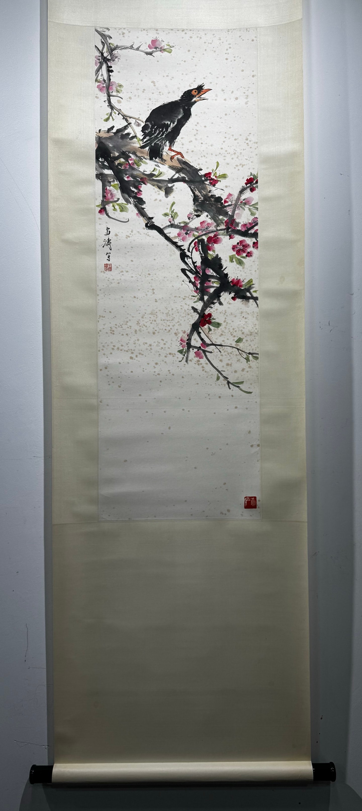 A Chinese Vertical Scroll Ink Painting of Flower and Bird on Paper: A Chinese Vertical Scroll Ink Painting of Flower and Bird on Paper,Modern Time of China,Wang Xuetao,without frame size:40.9inx13.4in 一幅中国水墨纸本
