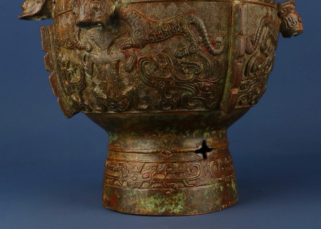 A Exquisite Bronze Dragon Beast-Face Pattern Vase - 6