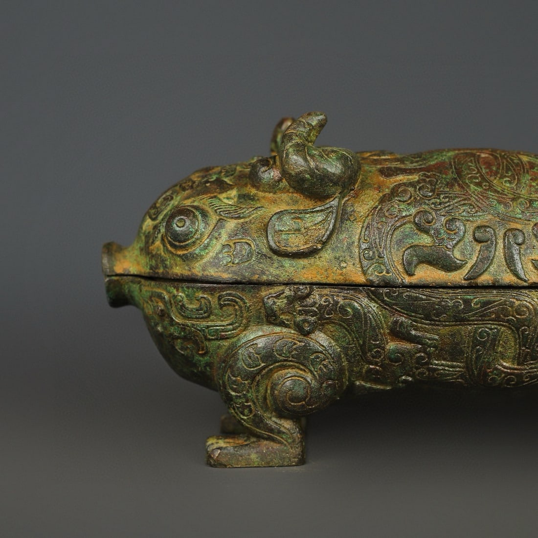 A Exquisite Bronze Beast Box - 2