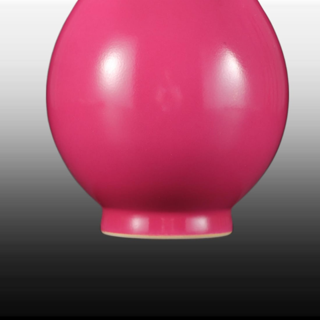 A Exquisite Ruby Red-Glazed Vase - 4