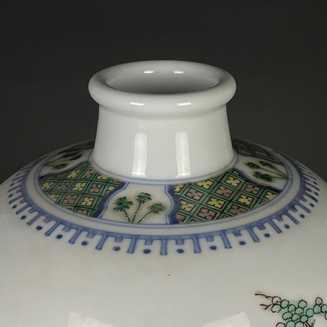 A Exquisite Wucai Figures Pattern Vase - 5
