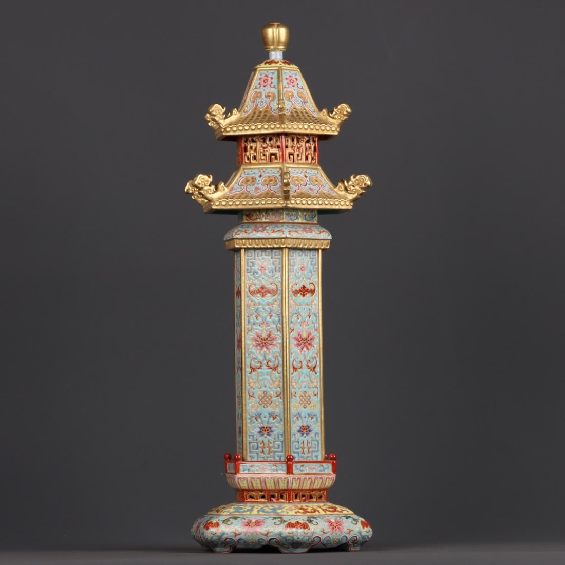 A Exquisite Enamel Lotus Pattern Vase - 2
