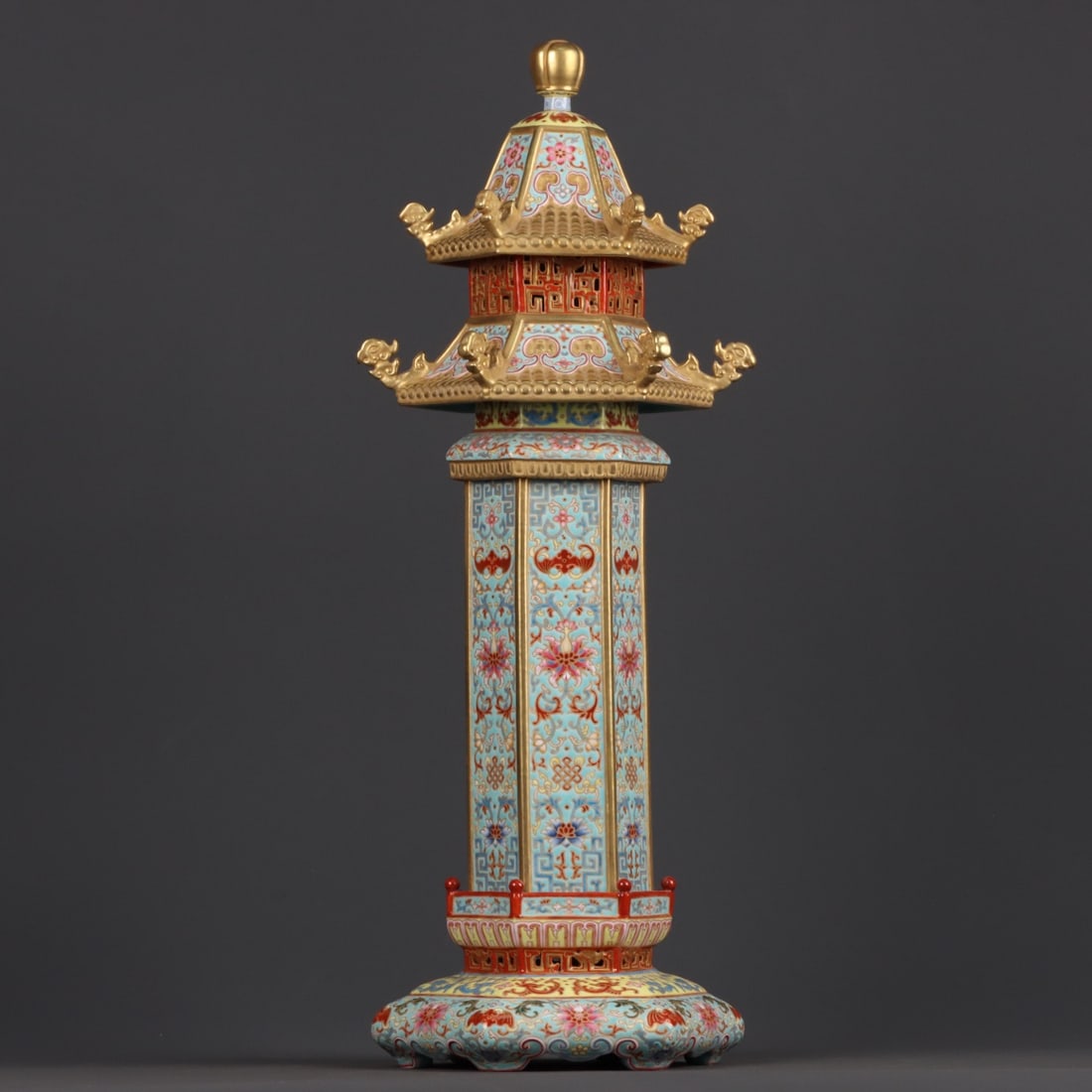 A Exquisite Enamel Lotus Pattern Vase - 3