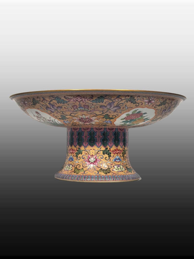 A Exquisite Famille-Rose Flower and Bird Pattern Bowl: A Exquisite Famille-Rose Flower and Bird Pattern Bowl,Qing Dynasty, China,Qianlong Four-character Mark,Size:8.3inx17.7inx8.7in