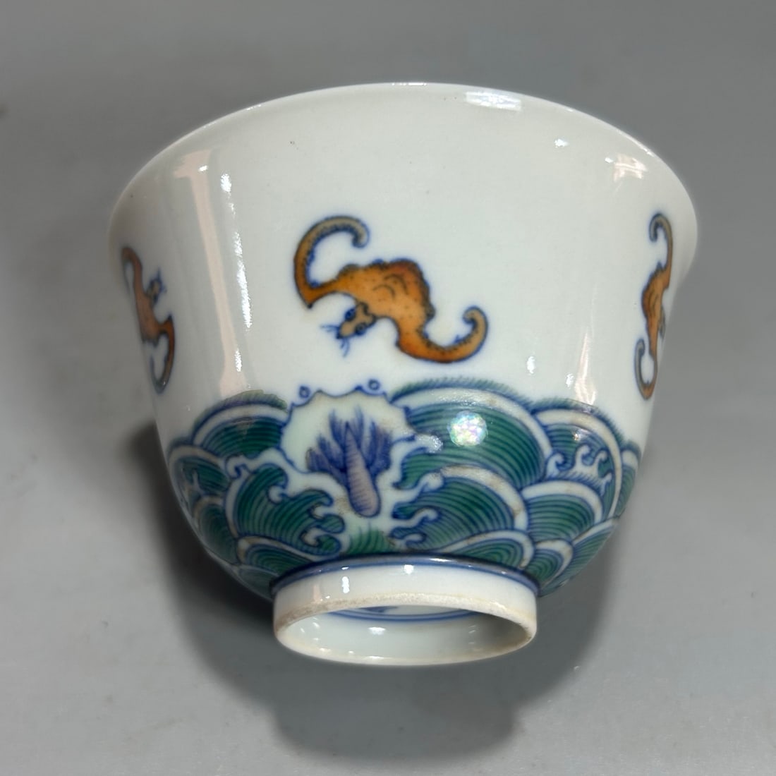 A Exquisite Doucai Bat Pattern Cup - 3