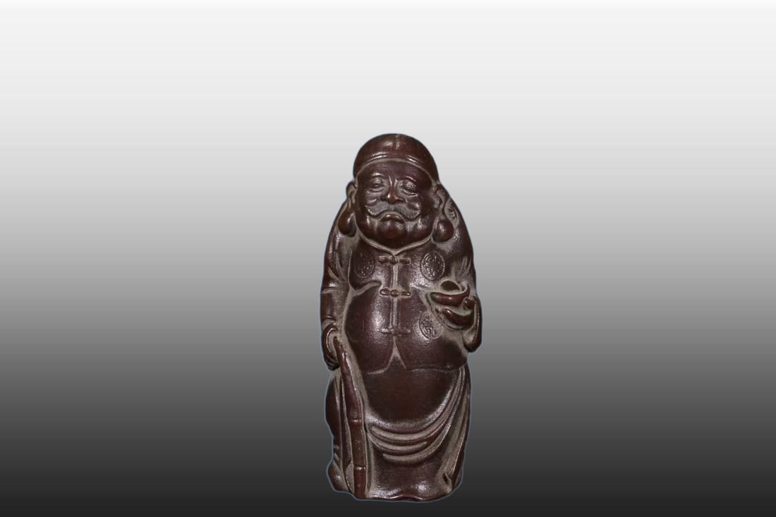 A Exquisite Purple Sands Figures Tea Pet: A Exquisite Purple Sands Figures Tea Pet,Qing Dynasty, China,With Mark,Size:1.2inx1.2inx3.1in 紫砂人形茶宠,中国清代,带款