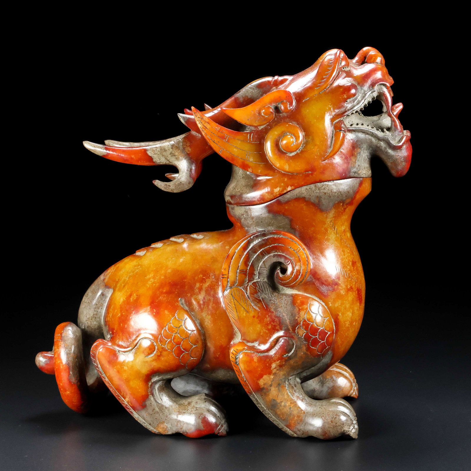 A Exquisite Hotan Jade Auspicious Beast Censer: A Exquisite Hotan Jade Auspicious Beast Censer,Han Dynasty, China,Size:7.9inx4.7inx7.3in,Weight:2070g 和田玉瑞兽炉,中国汉代