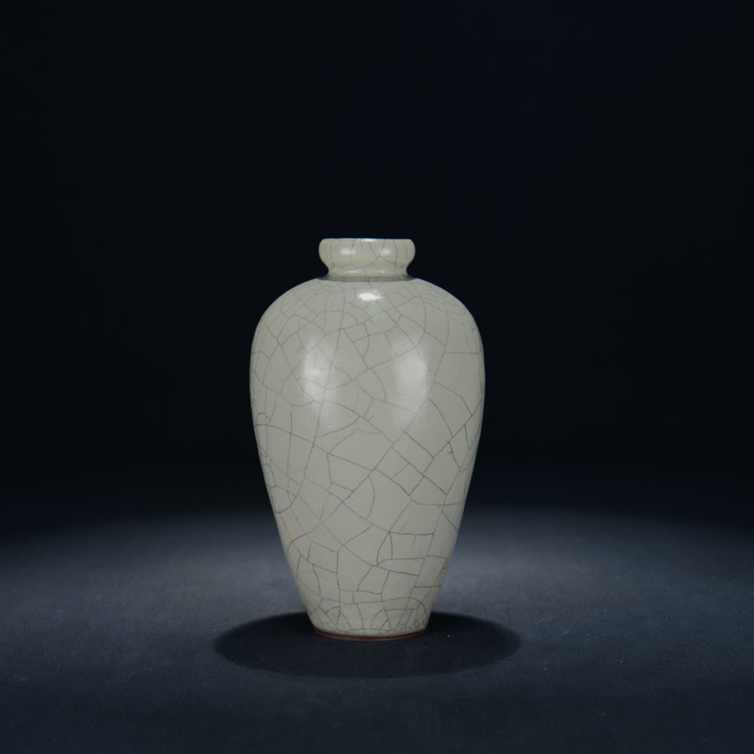 A Exquisite Guan yao Celadon Glzed Vase - 3