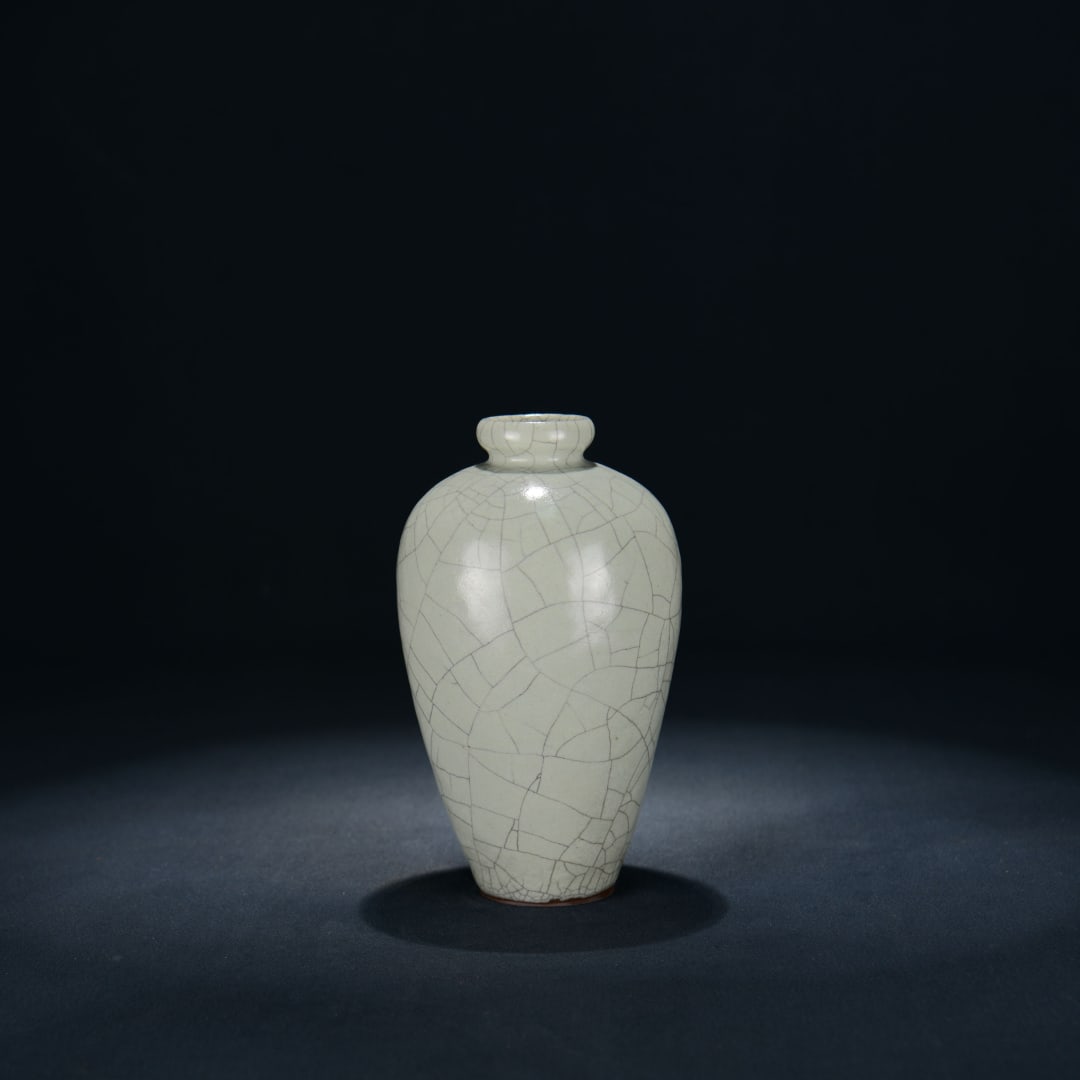 A Exquisite Guan yao Celadon Glzed Vase - 4