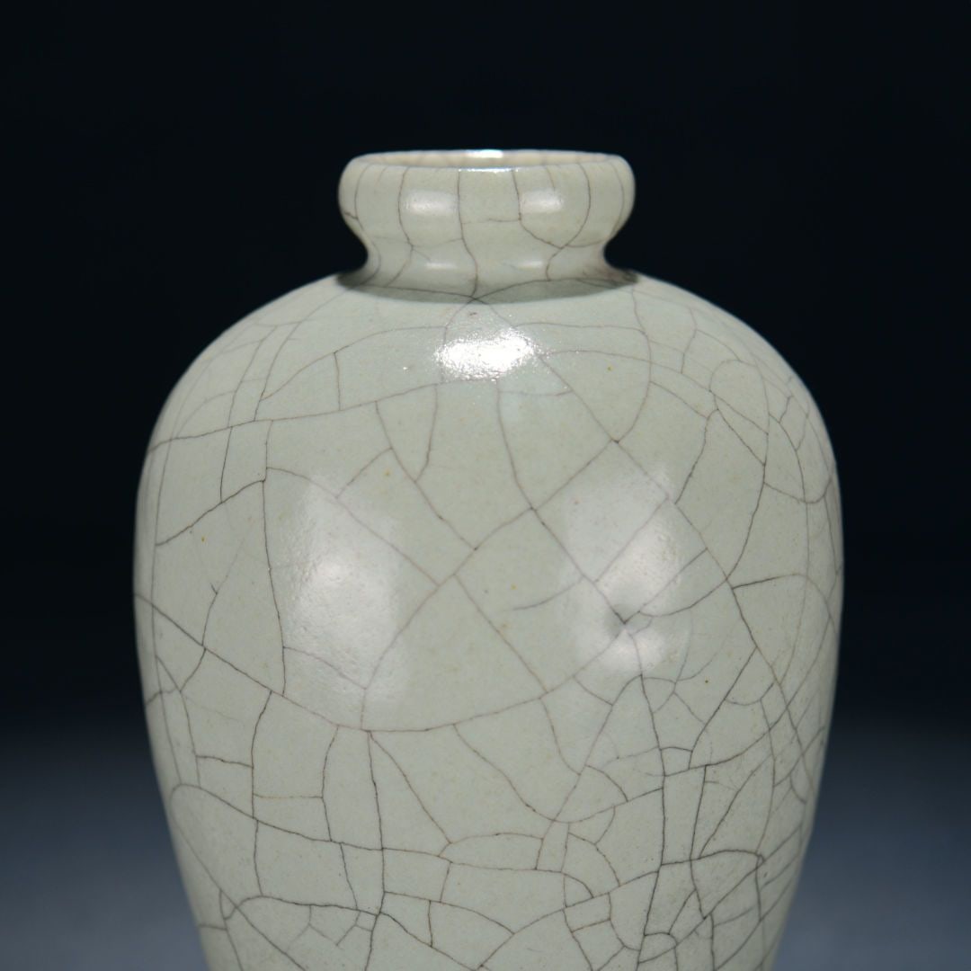 A Exquisite Guan yao Celadon Glzed Vase - 6