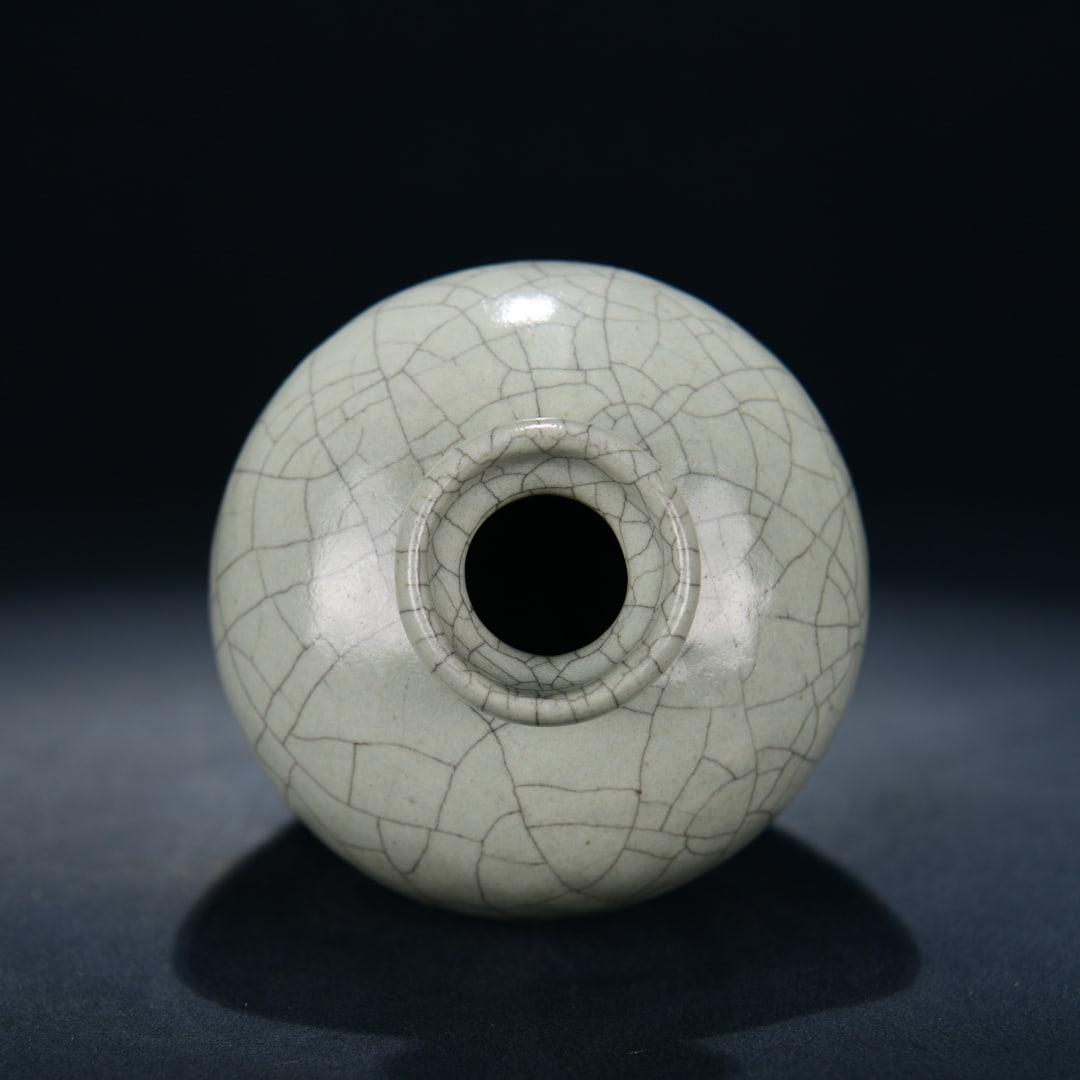 A Exquisite Guan yao Celadon Glzed Vase - 8