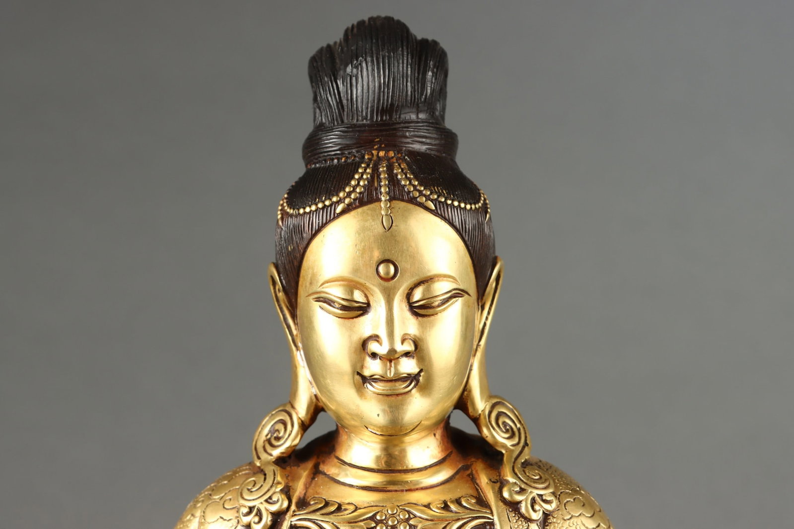 A Exquisite Gilt Bronze Statue of Avalokitesvara Ornament - 5