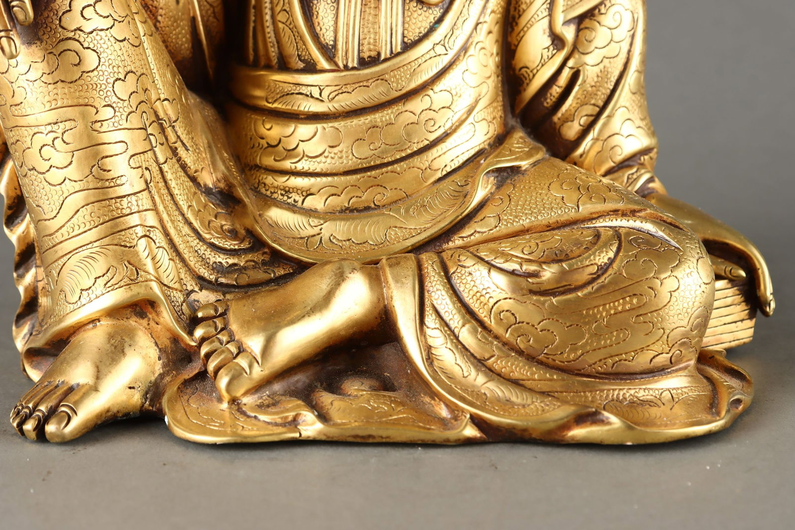 A Exquisite Gilt Bronze Statue of Avalokitesvara Ornament - 7