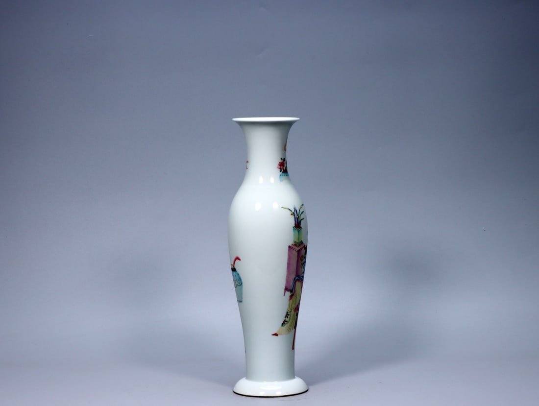 A Exquisite Famille-Rose Figures Pattern Vase - 4