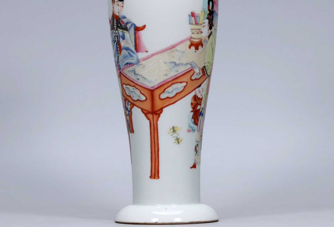A Exquisite Famille-Rose Figures Pattern Vase - 6