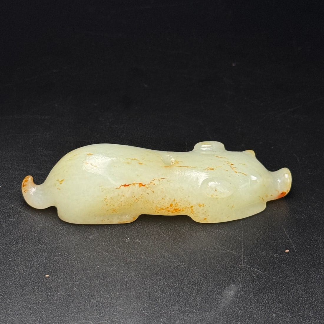 A Exquisite Hotan Jade Rat Ornament: A Exquisite Hotan Jade Rat Ornament,Qing Dynasty, China,Size:3.1inx0.9inx0.8in ,Weight:53g 和田玉鼠摆件,中国清代