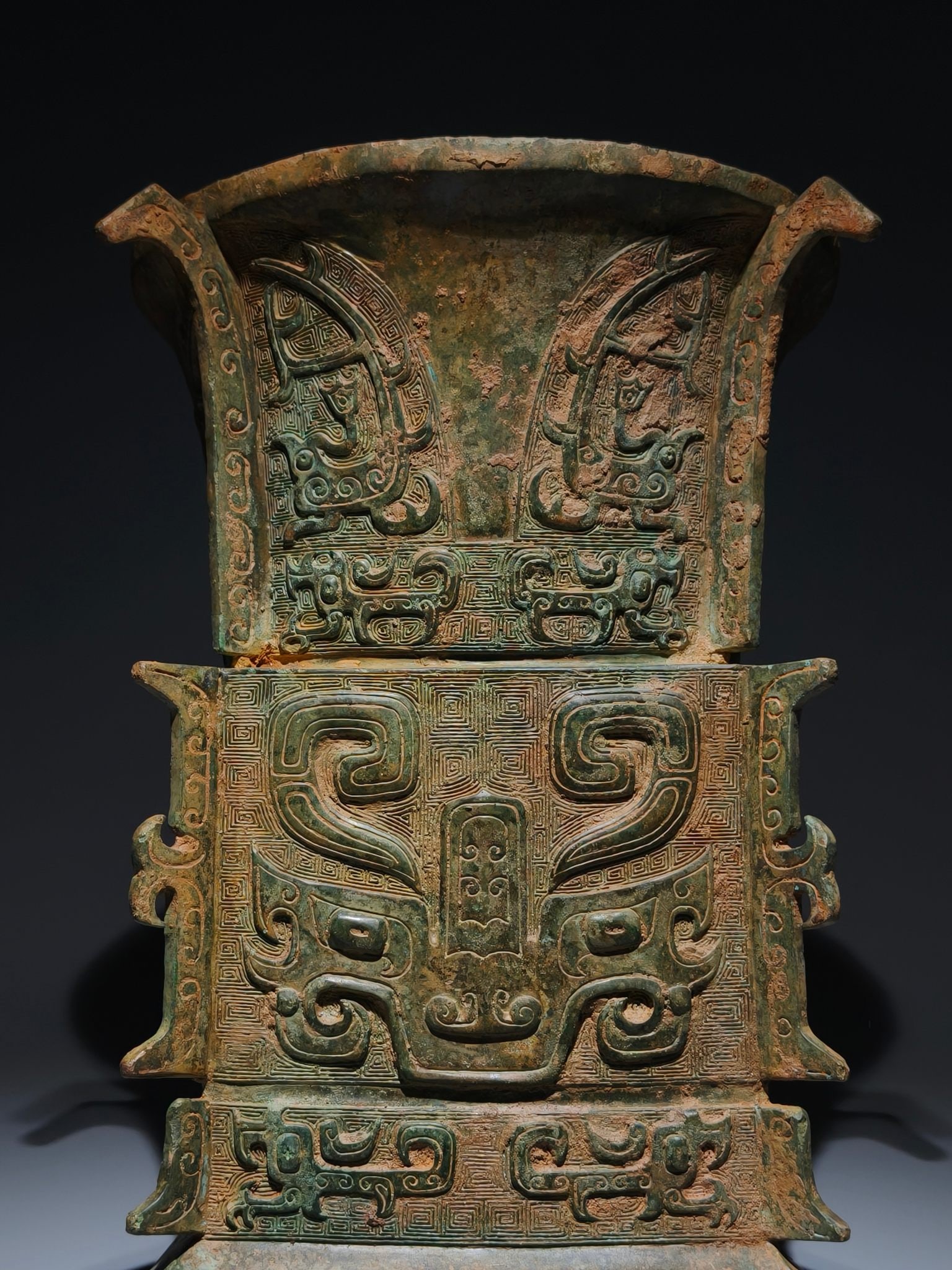 A Exquisite Bronze Beast-Face Pattern Vase - 2