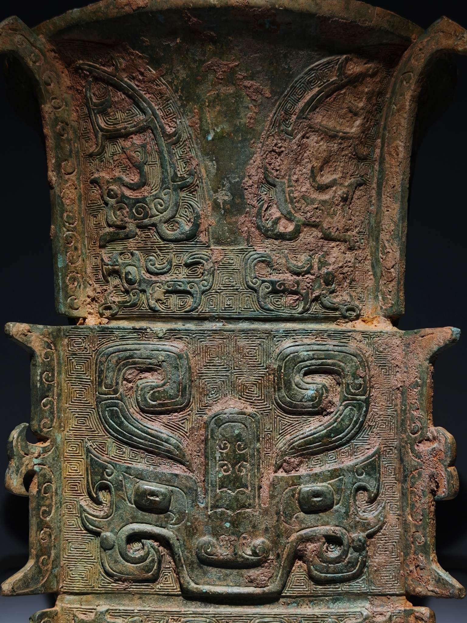 A Exquisite Bronze Beast-Face Pattern Vase - 6