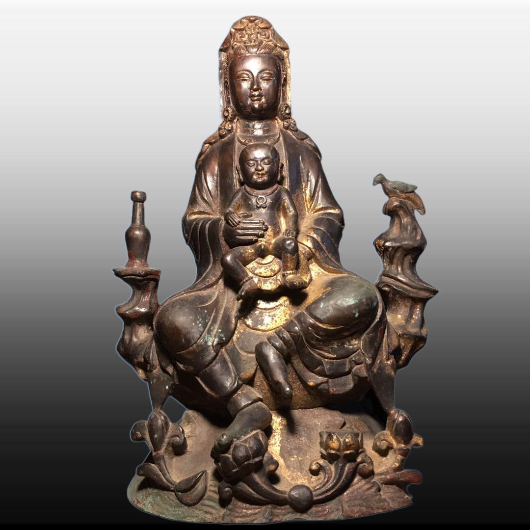 A Exquisite Bronze Buddha Statue Ornament: A Exquisite Bronze Buddha Statue Ornament,Ming Dynasty, China,Size:11.4inx8.3in,Weight:3670g 铜造佛像摆件,中国明代