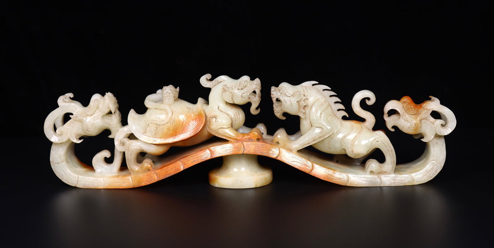A Exquisite Hotan Jade Dragon Ornament: A Exquisite Hotan Jade Dragon Ornament,Han Dynasty, China,With Mark,Size:13.8inx2.2inx3.7in ,Weight:1469g 和田玉龙摆件,中国汉代,带