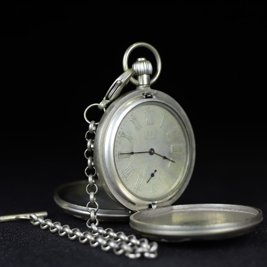 A Exquisite Silver Train Pattern Double Opening Pocket Watch - 4